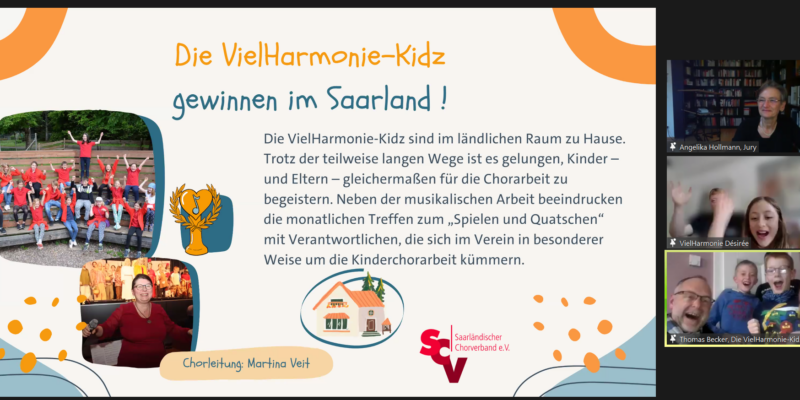 Bei der Videokonferenz mit Angelika Hollmann, Jurymitglied der Deutschen Chorjugend. Hollmann erfahren die VielHarmonie-Kidz und die Verantwortlichen für die Jugendarbeit der VielHarmonie von der Preisvergabe.